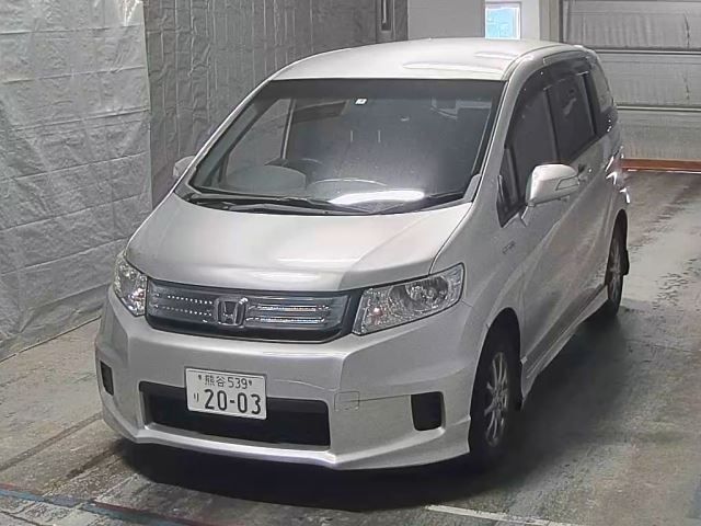 2603 Honda Freed spike GP3 2013 г. (HERO)